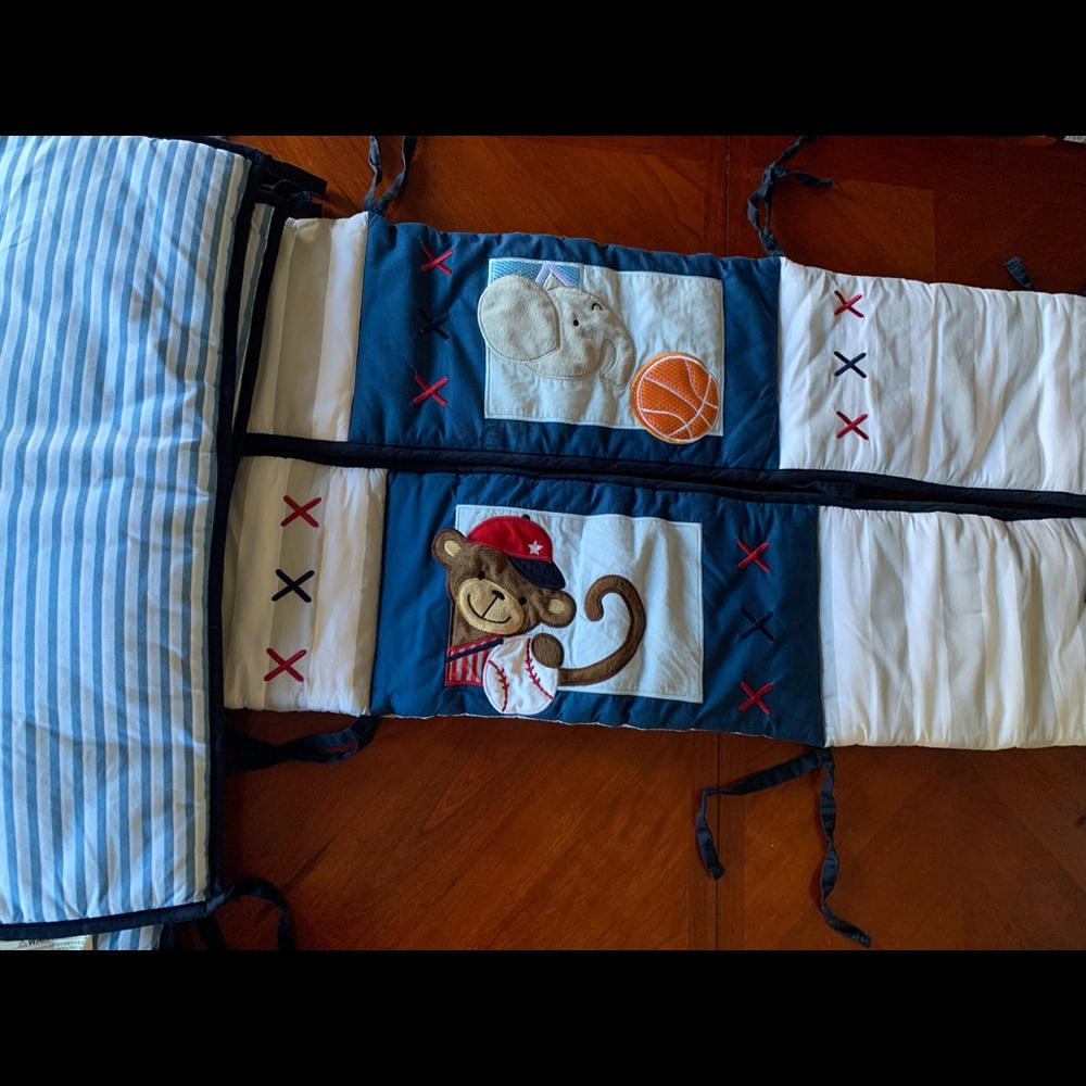 Lambs & Ivy 4 piece baby crib bumper